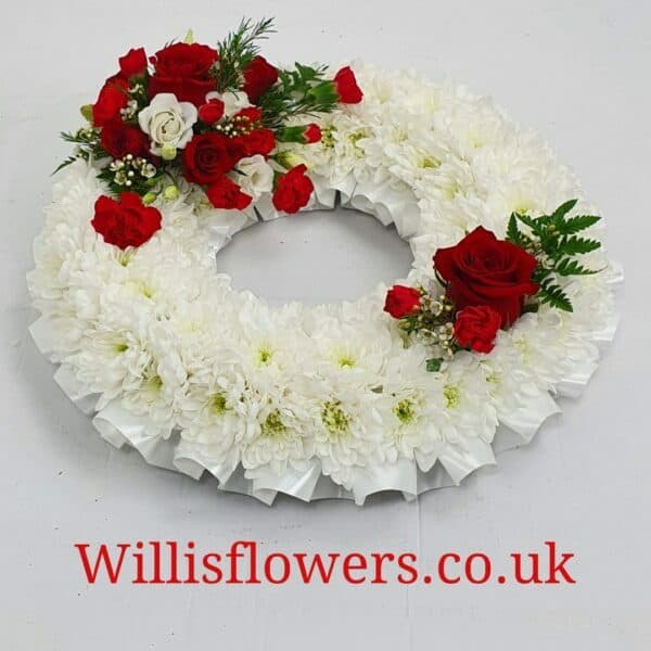Classic Wreath Red Sprays
