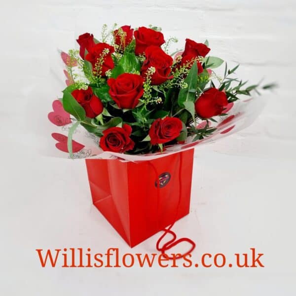 .Sweetheart Red Rose Hand-tied