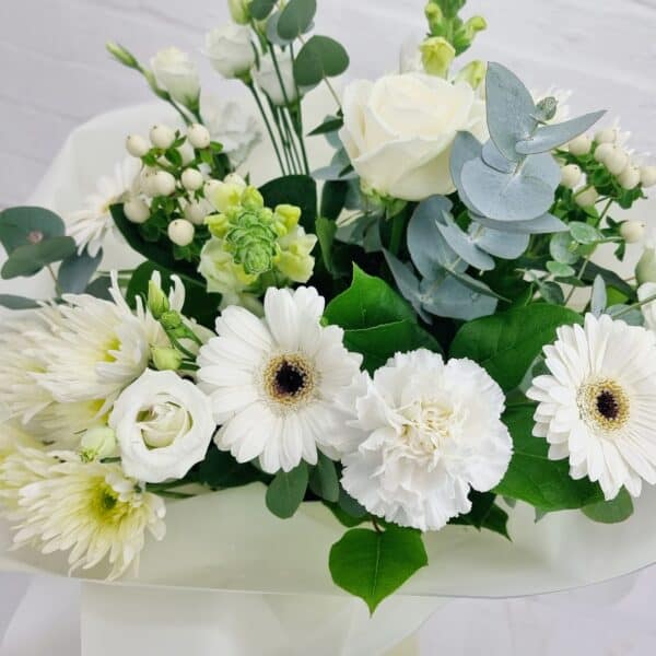 Serenity Hand-tied - Image 2